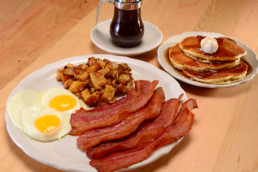 Breakfast Restaurant Photo: Classic Platter